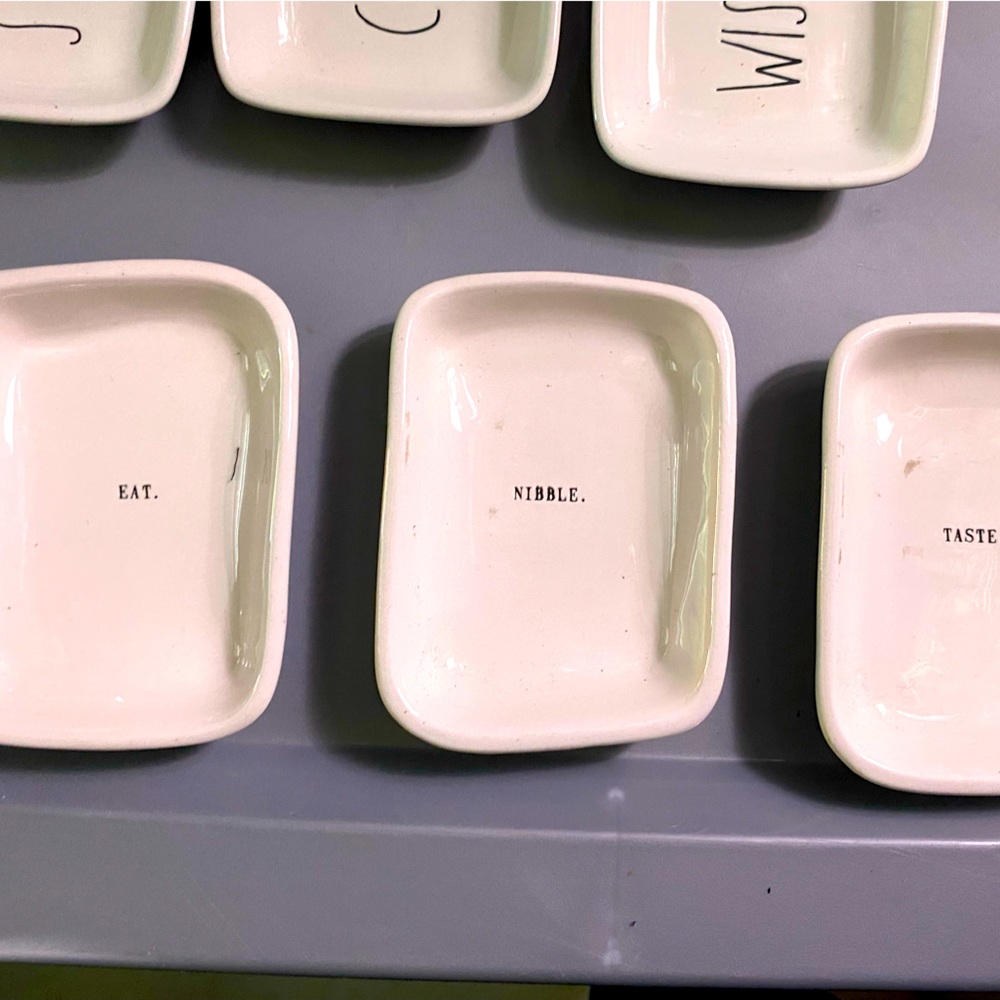 Eat nibble taste small serving dish 3pc